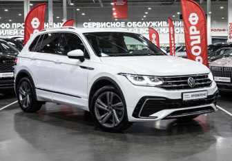 Подержанный автомобиль Volkswagen Tiguan 2021 года (5 фото)