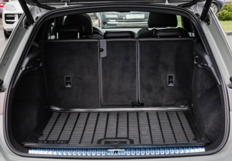 Подержанный автомобиль Audi Q3 2024 года (38 фото)