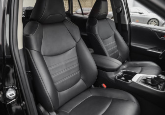 Подержанный автомобиль Toyota RAV4 2022 года (28 фото)