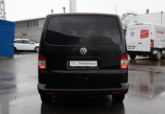 Подержанный автомобиль Volkswagen Caravelle 2008 года (5 фото)