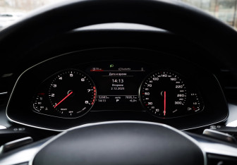 Подержанный автомобиль Audi A6 Sedan 2019 года (13 фото)