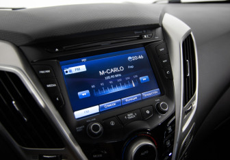 Подержанный автомобиль Hyundai Veloster 2013 года (18 фото)