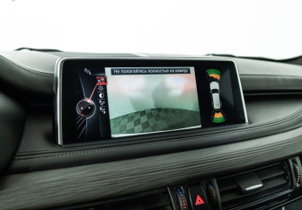 Подержанный автомобиль BMW X5 2015 года (18 фото)