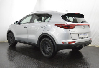 Подержанный автомобиль Kia Sportage 2016 года (7 фото)