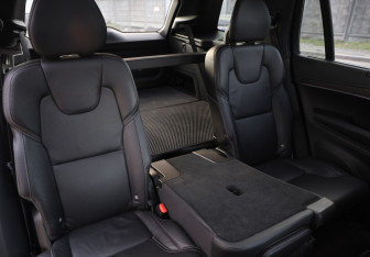 Подержанный автомобиль Volvo XC90 2018 года (33 фото)