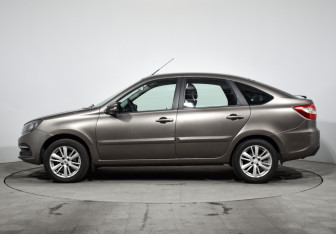 Подержанный автомобиль LADA (ВАЗ) Granta Liftback 2019 года (8 фото)
