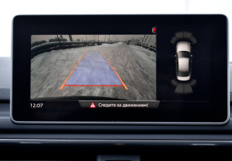 Подержанный автомобиль Audi A4 Sedan 2018 года (25 фото)