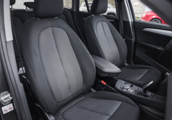 Подержанный автомобиль BMW X1 2019 года (29 фото)