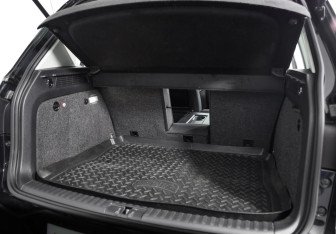 Подержанный автомобиль Volkswagen Tiguan 2011 года (27 фото)