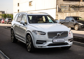Подержанный автомобиль Volvo XC90 2020 года (6 фото)