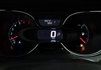 Подержанный автомобиль Renault Kaptur 2017 года (12 фото)