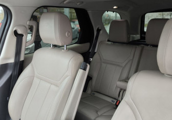 Подержанный автомобиль Land Rover Discovery 2017 года (23 фото)