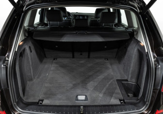 Подержанный автомобиль BMW X3 2014 года (22 фото)