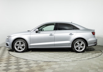 Подержанный автомобиль Audi A3 Sedan 2020 года (8 фото)