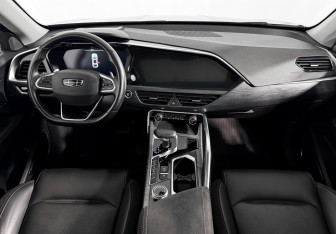 Подержанный автомобиль Geely Tugella 2021 года (16 фото)