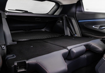 Подержанный автомобиль Changan UNI-T 2023 года (32 фото)