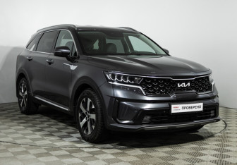 Подержанный автомобиль Kia Sorento 2021 года (3 фото)