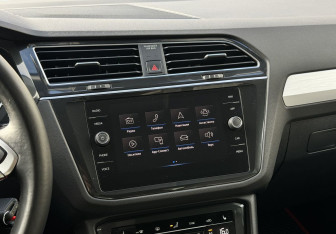 Подержанный автомобиль Volkswagen Tiguan 2021 года (16 фото)