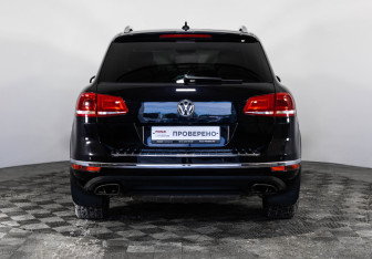 Подержанный автомобиль Volkswagen Touareg 2017 года (6 фото)