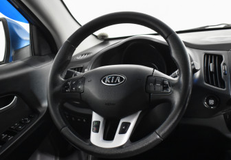 Подержанный автомобиль Kia Sportage 2010 года (14 фото)