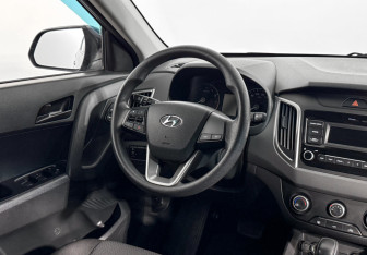 Подержанный автомобиль Hyundai Creta 2019 года (17 фото)