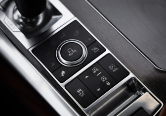 Подержанный автомобиль Land Rover Range Rover Sport 2013 года (23 фото)