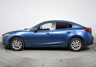 Подержанный автомобиль Mazda 3 Sedan 2017 года (8 фото)
