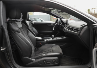 Подержанный автомобиль Audi A5 Coupe 2016 года (29 фото)