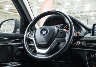 Подержанный автомобиль BMW X6 2019 года (21 фото)
