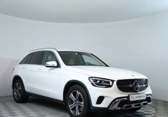 Подержанный автомобиль Mercedes-Benz GLC Coupe 2021 года (3 фото)