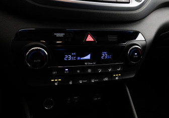 Подержанный автомобиль Hyundai Tucson 2016 года (14 фото)