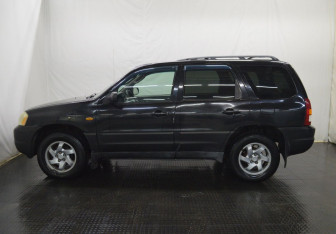 Подержанный автомобиль Mazda Tribute 2001 года (8 фото)