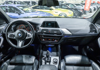 Подержанный автомобиль BMW X3 2018 года (13 фото)