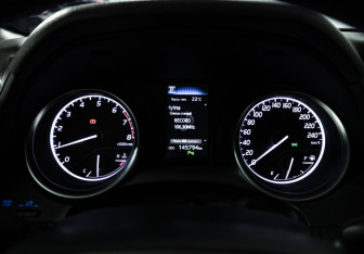 Подержанный автомобиль Toyota Camry Sedan 2019 года (12 фото)