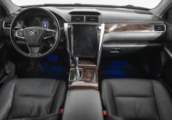 Подержанный автомобиль Toyota Camry Sedan 2017 года (13 фото)