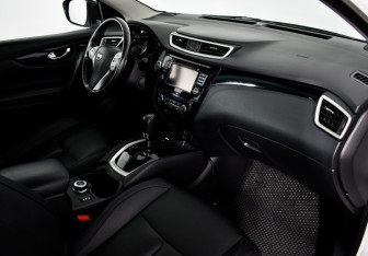 Подержанный автомобиль Nissan Qashqai 2018 года (16 фото)