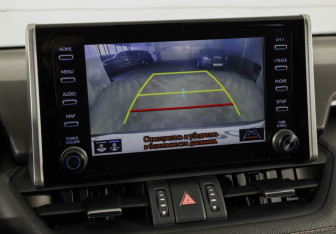 Подержанный автомобиль Toyota RAV4 2020 года (16 фото)