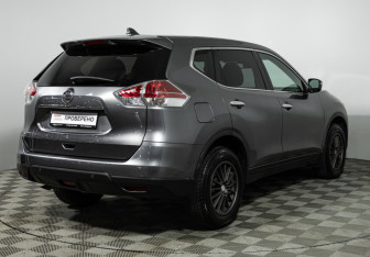 Подержанный автомобиль Nissan X-Trail 2017 года (5 фото)