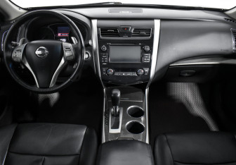 Подержанный автомобиль Nissan Teana 2014 года (14 фото)