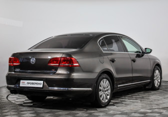 Подержанный автомобиль Volkswagen Passat Sedan 2012 года (5 фото)