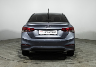 Подержанный автомобиль Hyundai Solaris Sedan 2017 года (6 фото)