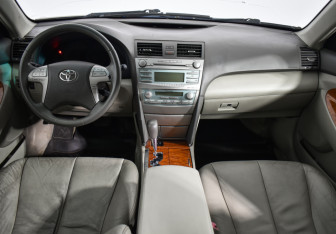 Подержанный автомобиль Toyota Camry Sedan 2007 года (13 фото)