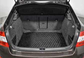 Подержанный автомобиль Skoda Octavia Liftback 2016 года (20 фото)