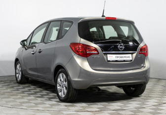 Подержанный автомобиль Opel Meriva 2012 года (7 фото)