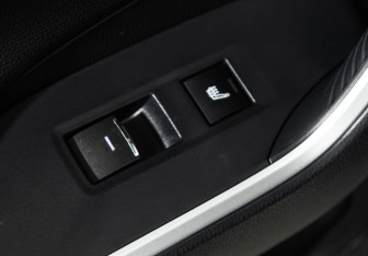 Подержанный автомобиль Toyota RAV4 2020 года (21 фото)