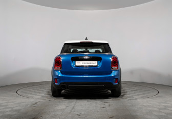 Подержанный автомобиль MINI Countryman 2017 года (6 фото)