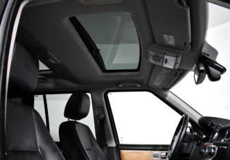 Подержанный автомобиль Land Rover Discovery 2012 года (23 фото)