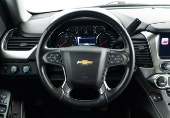 Подержанный автомобиль Chevrolet Tahoe 2016 года (25 фото)