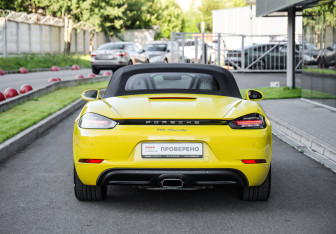 Подержанный автомобиль Porsche Boxster 2020 года (9 фото)