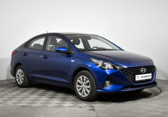 Подержанный автомобиль Hyundai Solaris Sedan 2022 года (3 фото)